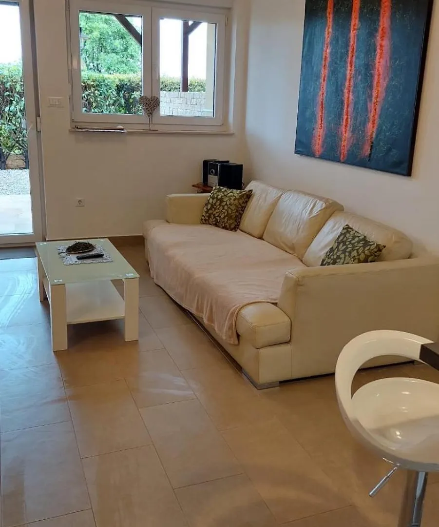 Malas Home Rosini 0*,  Κροατία